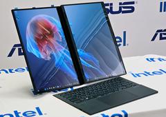 Двоекранний ноутбук ASUS Zenbook DUO (2024) UX8406 вже в Україні
