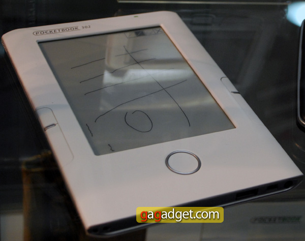 PockerBook 302 will be available later this year with touchscreen, blutooth, GPRS, 3G