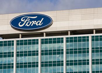 Ford ставит на "паузу" электрокары и переходит к "гибридам"