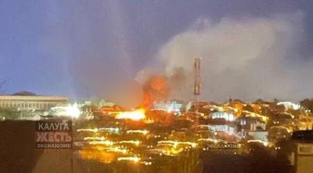 Attaque contre une raffinerie dans la région de Kaluga : Les autorités russes confirment une attaque de drone et un incendie