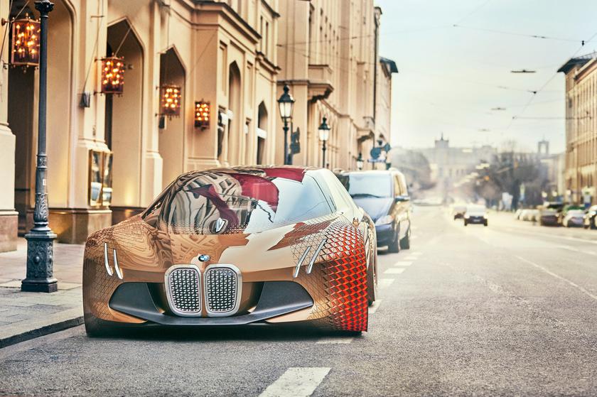 BMW обещает, что ее электокар iNext промчит 700 км с одного заряда