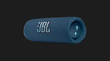 The JBL Flip 6 with IP67 protection and up to 12 hours of battery life can be purchased on Amazon for $97.90 ($32 off)