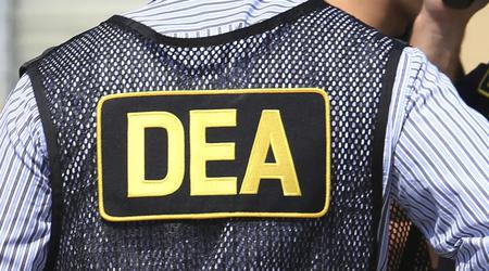 Amerykańska Administracja ds. Walki z Narkotykami omyłkowo wysłała 55 000 USD w kryptowalucie USDT do oszusta