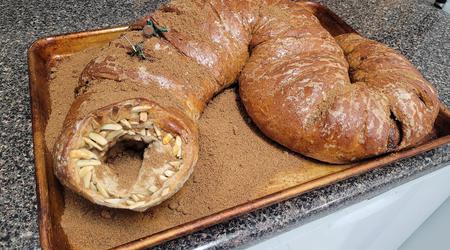 "I made Spicy Shai Khulud stuffed with cinnamon and cloves!": shocking photos of a culinary experiment that scares and attracts at the same time