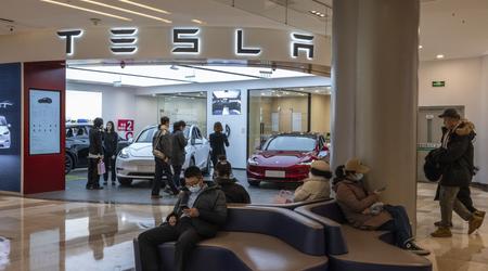 Tesla in China has introduced bonuses to increase sales of its electric cars 
