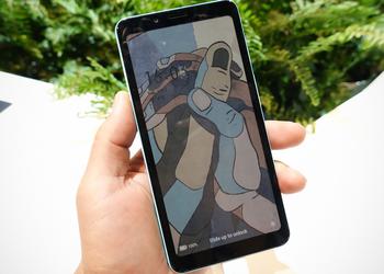 Hisense готовит к выпуску первый в мире смартфон с цветным экраном на электронных чернилах