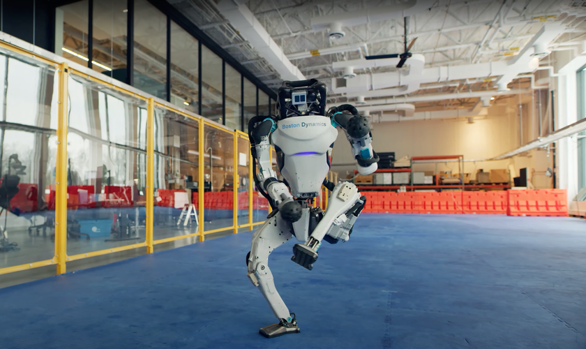 Новогоднее видео Boston Dynamics: таких танцев больших человекоподобных роботов вы ещё не видели