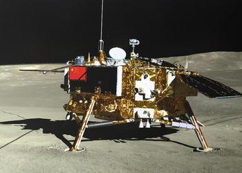 Китайский спутник Queqiao-2 успешно закрепился на орбите Луны