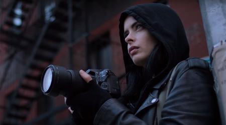 The first trailer of the second season of the series "Jessica Jones"