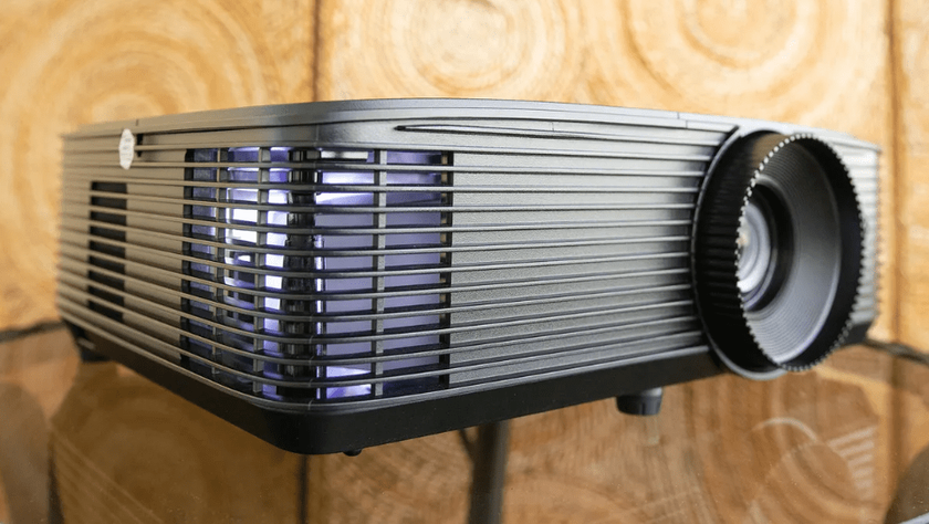 Optoma HD146X projector that works in daylight