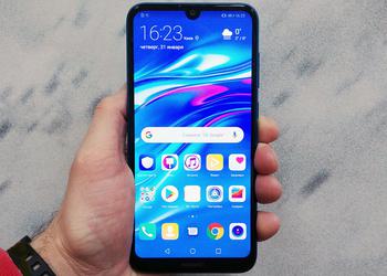 Обзор Huawei Y7 2019: недорогой молодёжный смартфон с большим экраном