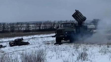 Las AFU destruyeron un bombardero ruso RBU-6000 poco común con ayuda de la artillería (vídeo)