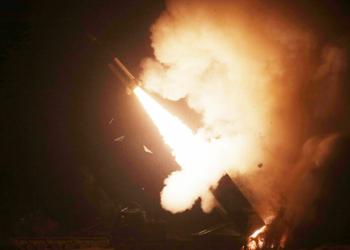 Южная Корея использовала на учениях ATACMS и Hyunmoo-2, но одна ракета упала на военную базу