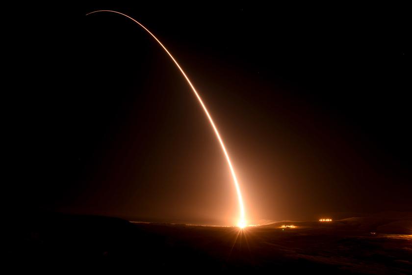 США испытали межконтинентальную баллистическую ракету Minuteman III для демонстрации готовности сил ядерного сдерживания