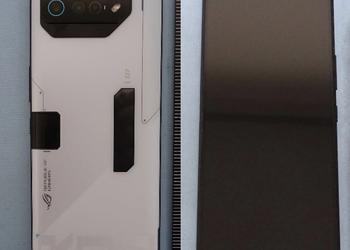 Минимум изменений: инсайдер показал как будет выглядеть игровой смартфон ASUS ROG Phone 7