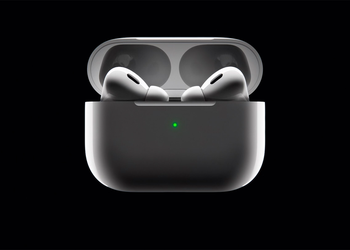 Bloomberg: в ближайшие несколько лет наушники Apple AirPods получат функции слуховых аппаратов