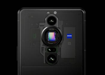 Sony работает над преемником Xperia Pro, новинка получит обновлённую камеру