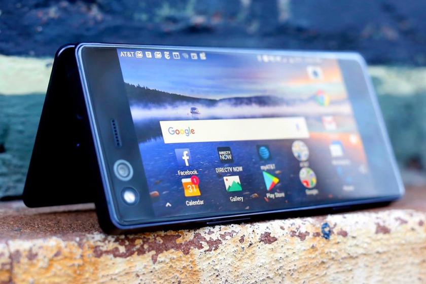 LG запатентовала складной смартфон с гибким дисплеем