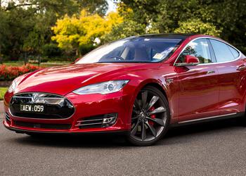 Немец на Tesla Model S проехал 1,5 млн км – пришлось поменять три аккумулятора и четыре двигателя