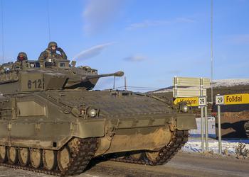 Испания потратит более $2 млрд на разработку и производство 394 бронемашин для замены легендарных американских бронетранспортёров M113