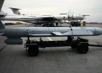 Силы обороны Украины показали, как американская система FIM-92 Stinger сбивает российскую стратегическую крылатую ракету Х-101 дальностью более 5000 км