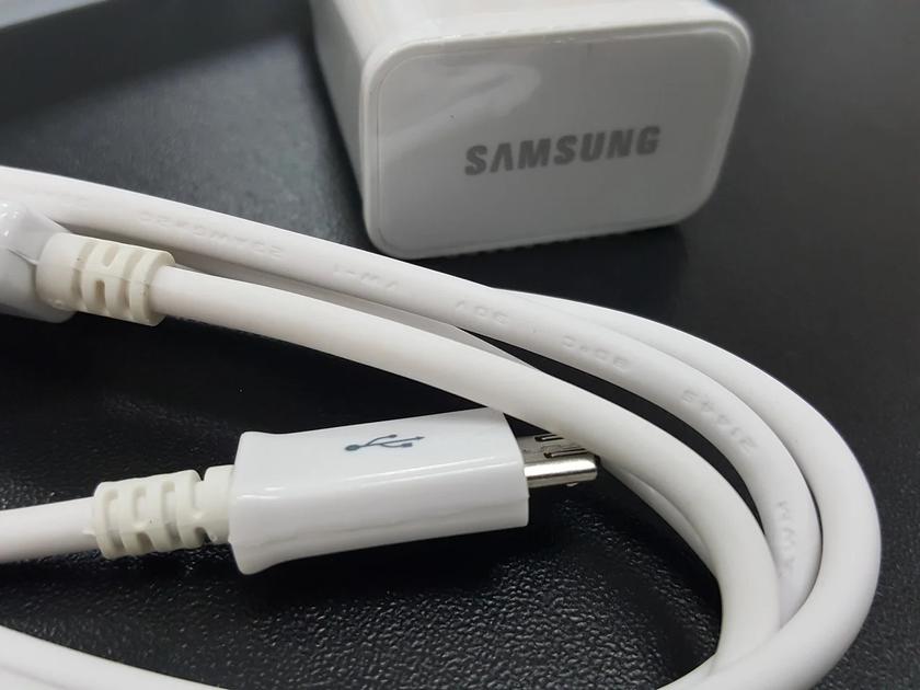 Будущие флагманы Samsung получат зарядку мощностью 65 Вт