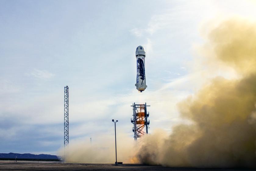 Blue Origin совершила первую в истории успешную посадку многоразовой ракеты