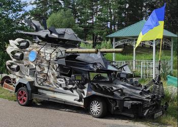 Украинец создал брутальный автомобиль с двумя Lockheed F-117 Nighthawk, множеством пушек и ракетой, чтобы напугать россиян