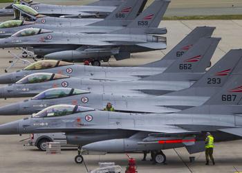 СМИ: Норвегия собирается отправить Украине 22 истребителя F-16 Fighting Falcon, а также двигателя и тренажёры для них