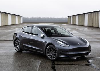 Tesla отзывает почти полмиллиона автомобилей Model 3 и Model S из-за технических дефектов