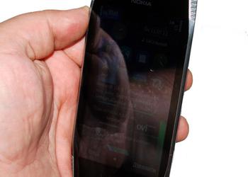Анна на шее: обзор Nokia X7 на Symbian Anna