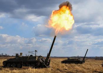 FPV-беспилотник точным попаданием в боекомплект уничтожил российский самоходный миномёт 2С4 «Тюльпан»