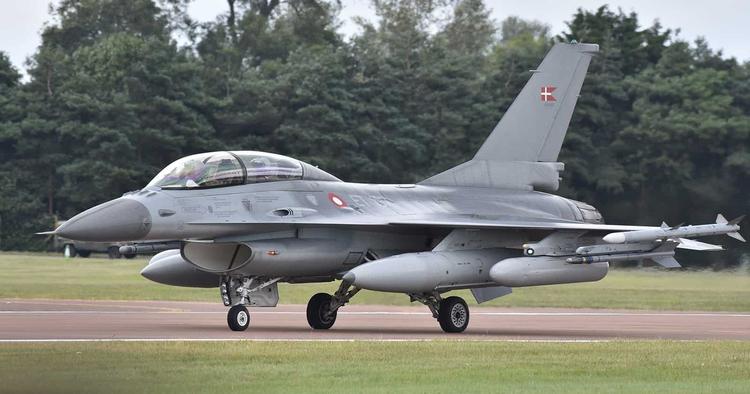 США выделят Аргентине кредит на частичную оплату самолетов F-16 и ракет 