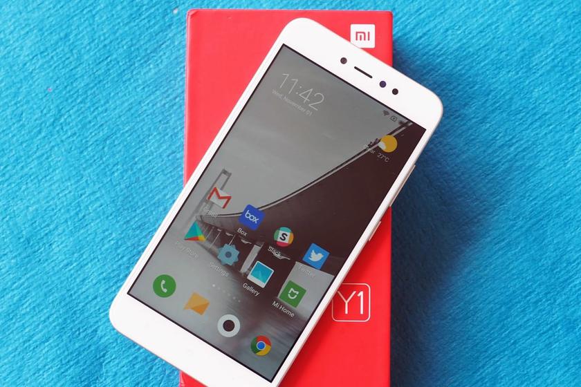 Xiaomi распродала более 150 тысяч Redmi Y1 и Redmi Y1 Lite за 3 минуты