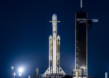 Falcon Heavy успішно здійснила шосту місію ...