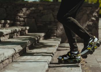 Самая быстрая обувь в мире: на Kickstarter представлены Moonwalkers — роликовые коньки с электродвигателем, которые увеличивают скорость ходьбы на 250%