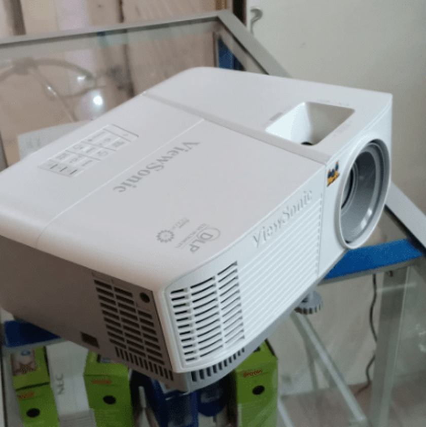 ViewSonic PA503X best projector for daytime viewing