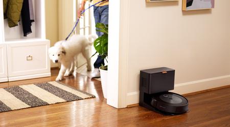 Don't smear it on the floor, but bypass it: the iRobot Roomba j7+ robot vacuum cleaner learns to recognize pet feces