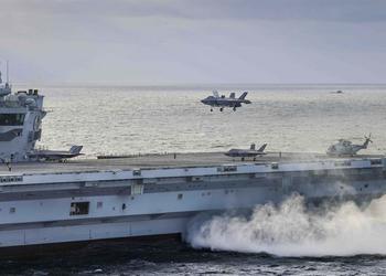 Британский авианосец HMS Queen Elizabeth с истребителями пятого поколения F-35B Lightning II впервые в истории перешёл под командование НАТО