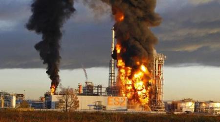 Пентагон: удари українських безпілотників призвели до 14%-вого зниження виробництва нафтопереробних комплексів росії та значного підвищення вартості палива всередині країни