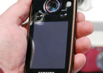 Карманный камкордер Samsung HMX-E10 на выставке IFA (видео)