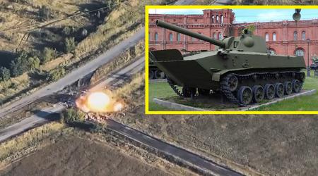 HIMARS guided GMLRS missiles hit two Russian 2S9 "Nona-S" self-propelled mortar systems