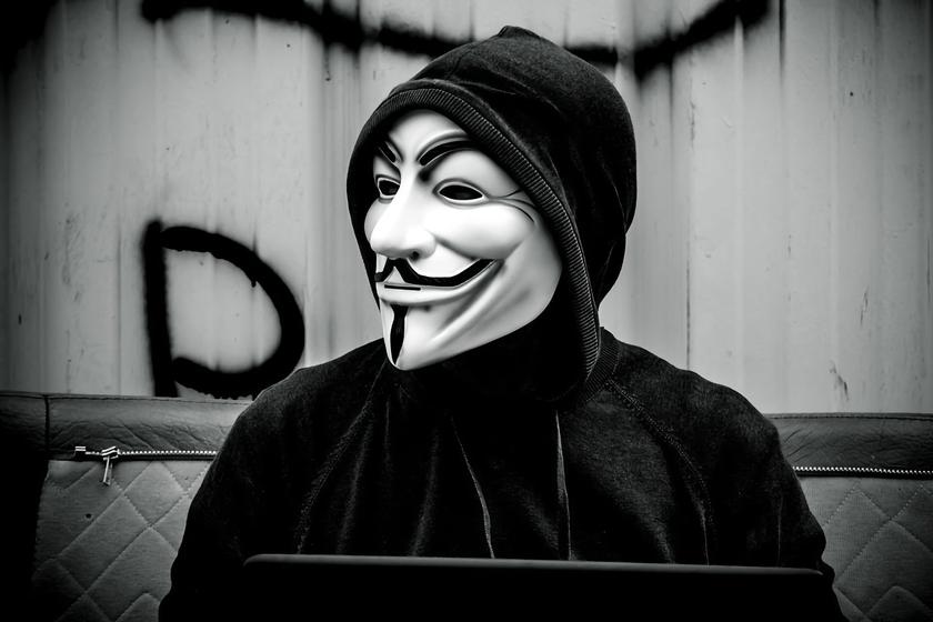 Anonymous взломали Центральный банк РФ и украли более 35 000 файлов