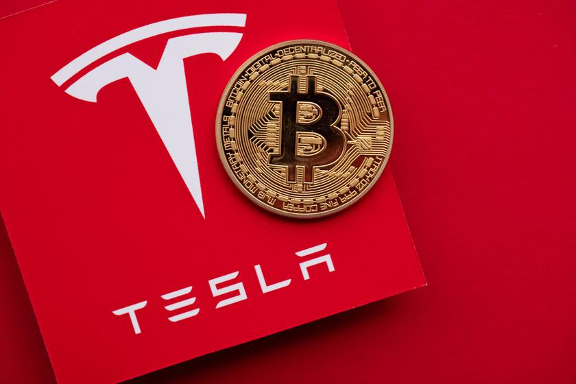 Tesla потеряла более $500 000 000 на инвестициях в Bitcoin