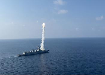 Индийский эсминец Rajput успешно запустил сверхзвуковую крылатую ракету BrahMos