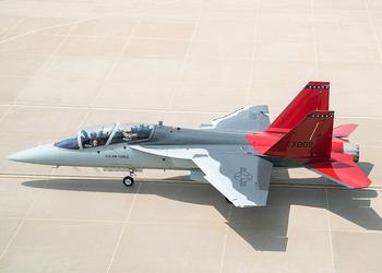 Для замены F-16 Fighting Falcon: США хотят создать на базе самолёта Boeing T-7 A Red Hawk лёгкий штурмовик