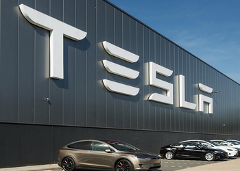 Tesla грозит уголовное дело из-за аварий с участием системы помощи водителю