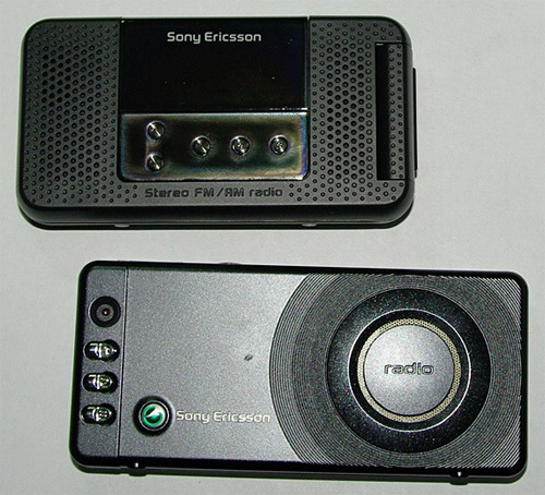 Живые фотографии телефонов Sony Ericsson R300 и R306-2