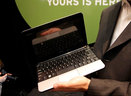 Dell официально рекламирует ноутбук Inspiron Мини 10