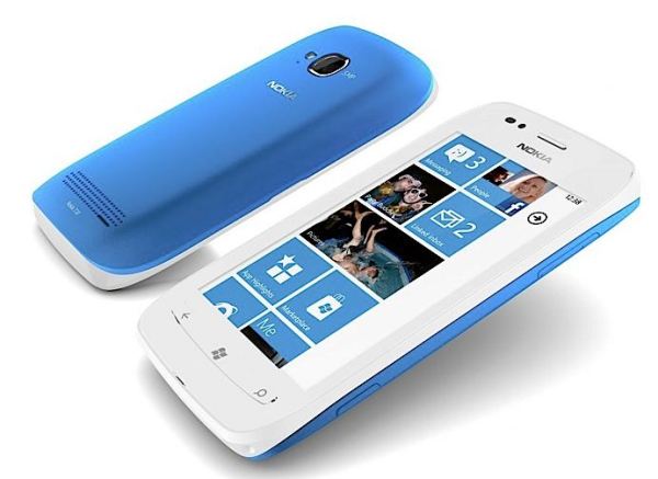 Nokia официально представила WP7-смартфоны Lumia 710 и Lumia 800  -5